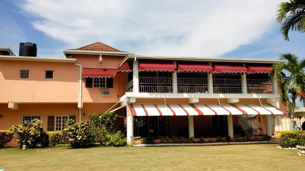 Silver Creek Resort Runaway Bay Eksteriør bilde